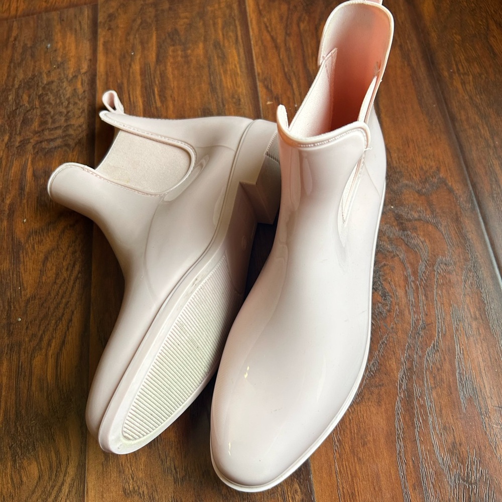 Time and Tru BLUSH PINK ankle rain boot. Size 10